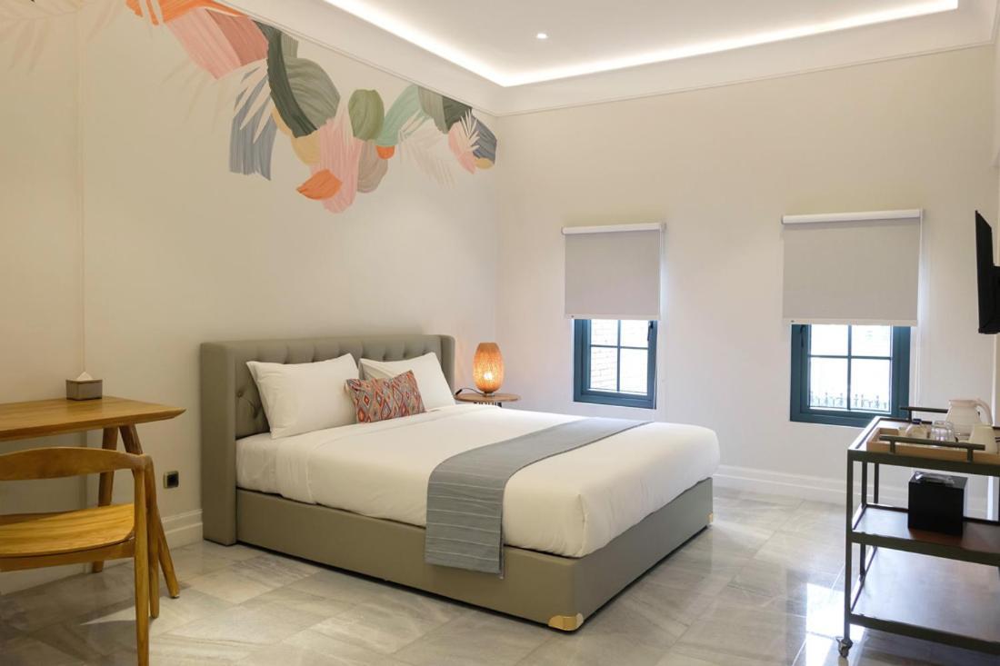 Casa Living Senopati Hotel Jakarta Exterior photo