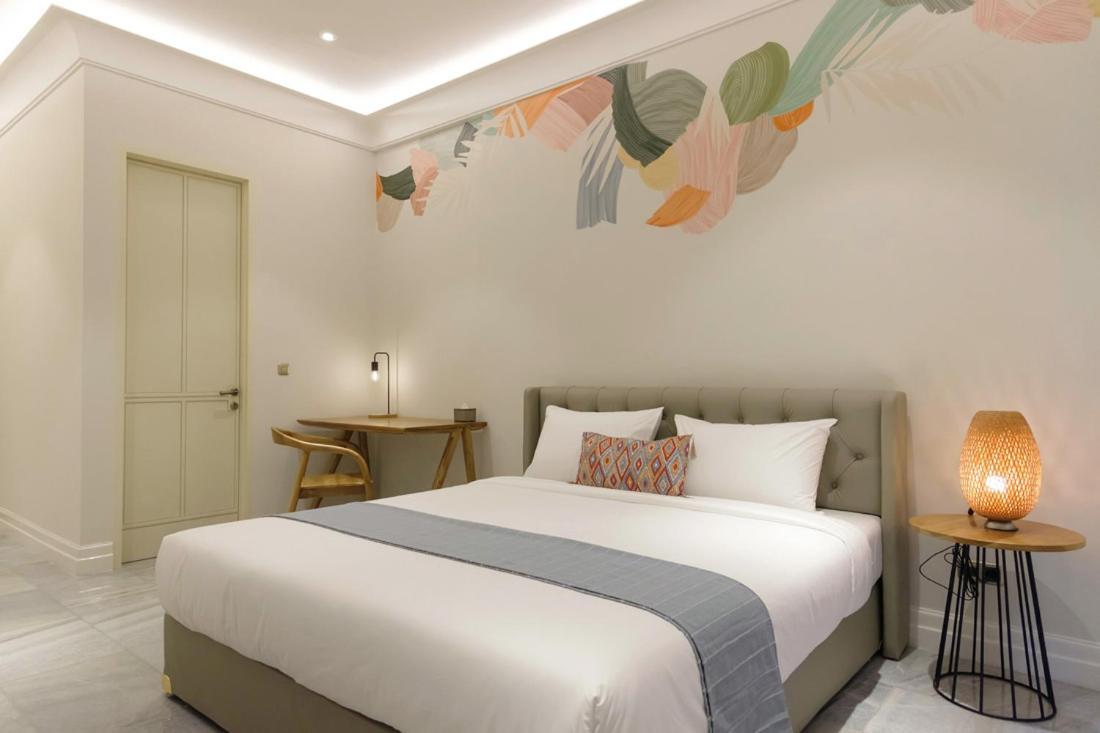 Casa Living Senopati Hotel Jakarta Exterior photo
